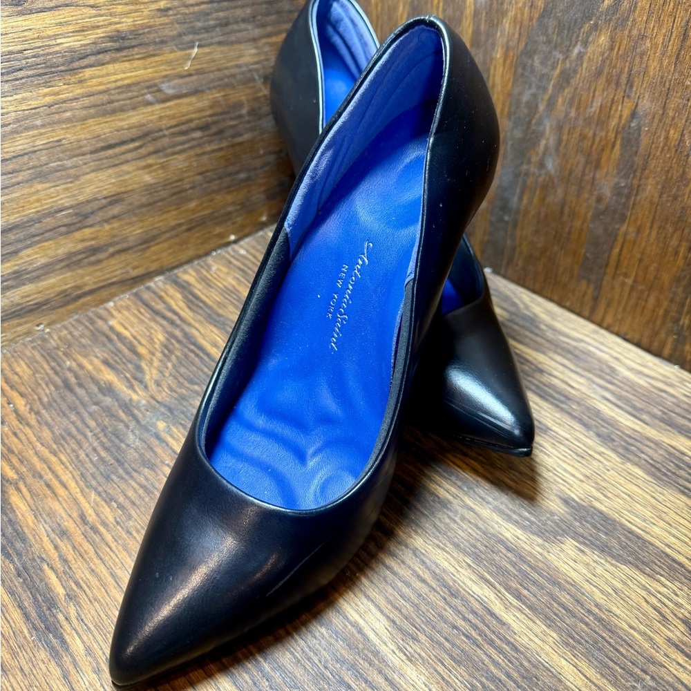 Antonia Saint New York Black classic pump SZ 7.5 0C75